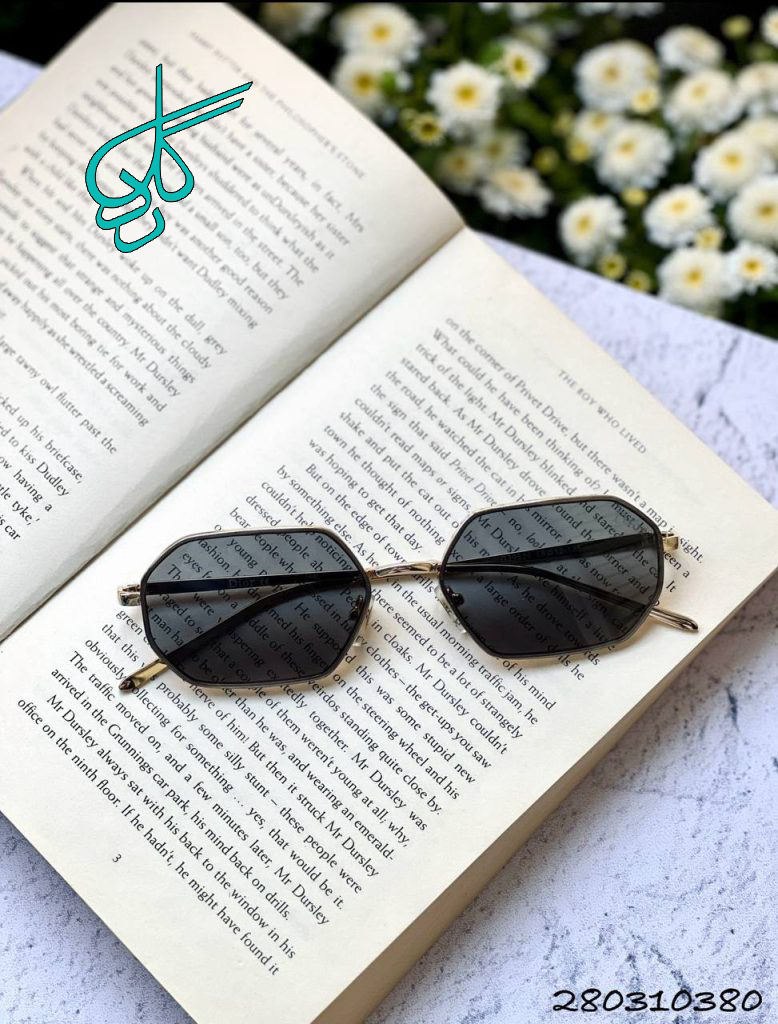 خرید عینک زنانه برند dior دارای استاندارد UV400 فرم کائوچو همراه کاور و دستمال کد 2415231 - ردگل