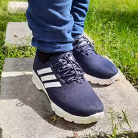 کتونی پیاده روی سبک قیمت مناسب کیفیت عالی آدیداس رنگ  سرمه ای کفش ارزان و کیفیت بالا محصول غرفه مشهد کفش. ارسال رایگان 