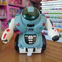 ربات اسباب بازی در فروشگاه عمو زنجیر باف