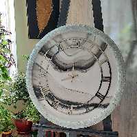 ساعت دیواری رزینی قطر 80 سانت سفید طوسی رنگ لبه دار