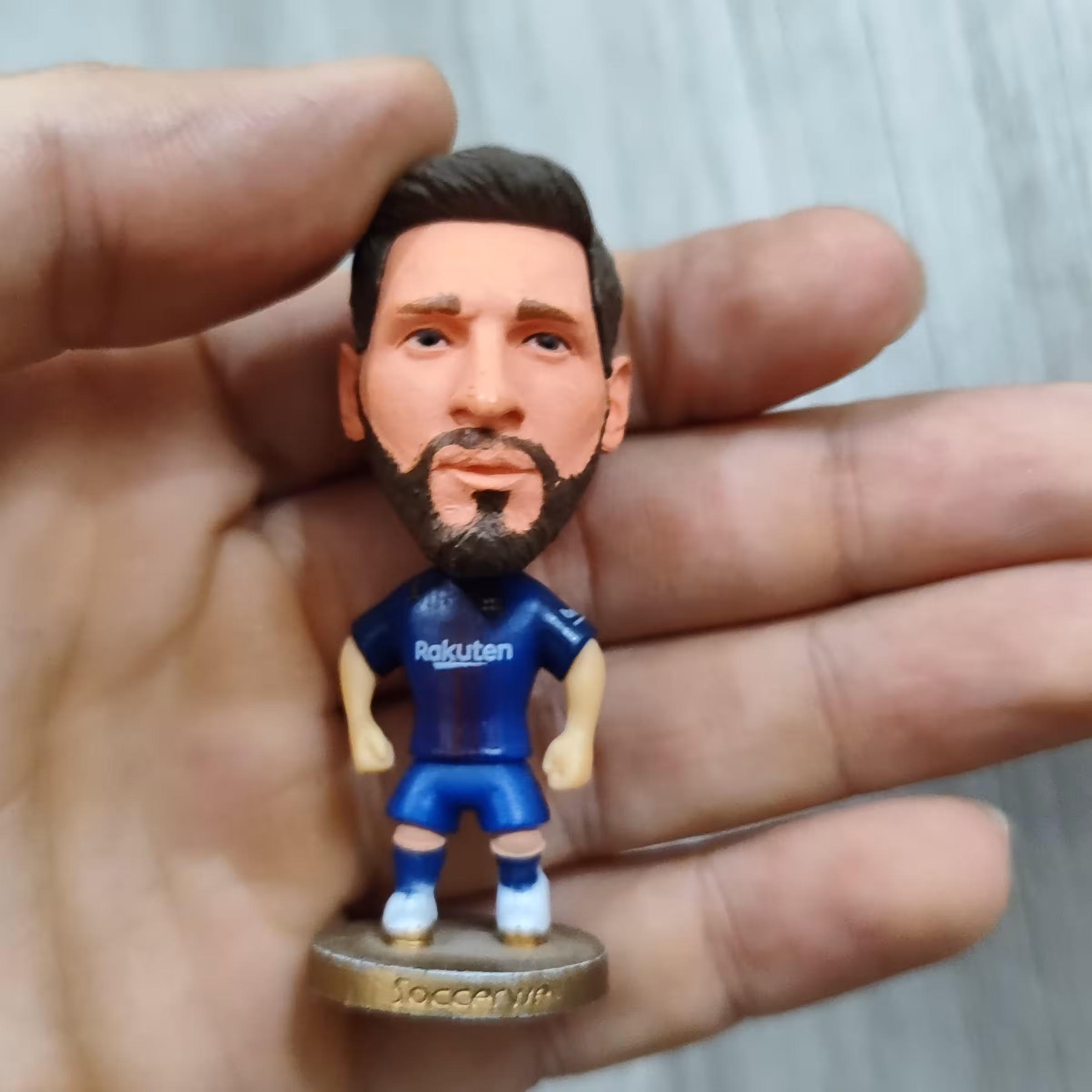 اکشن فیگور فوتبالی لیونل مسی بارسلونا ساکروی soccerwefigures 