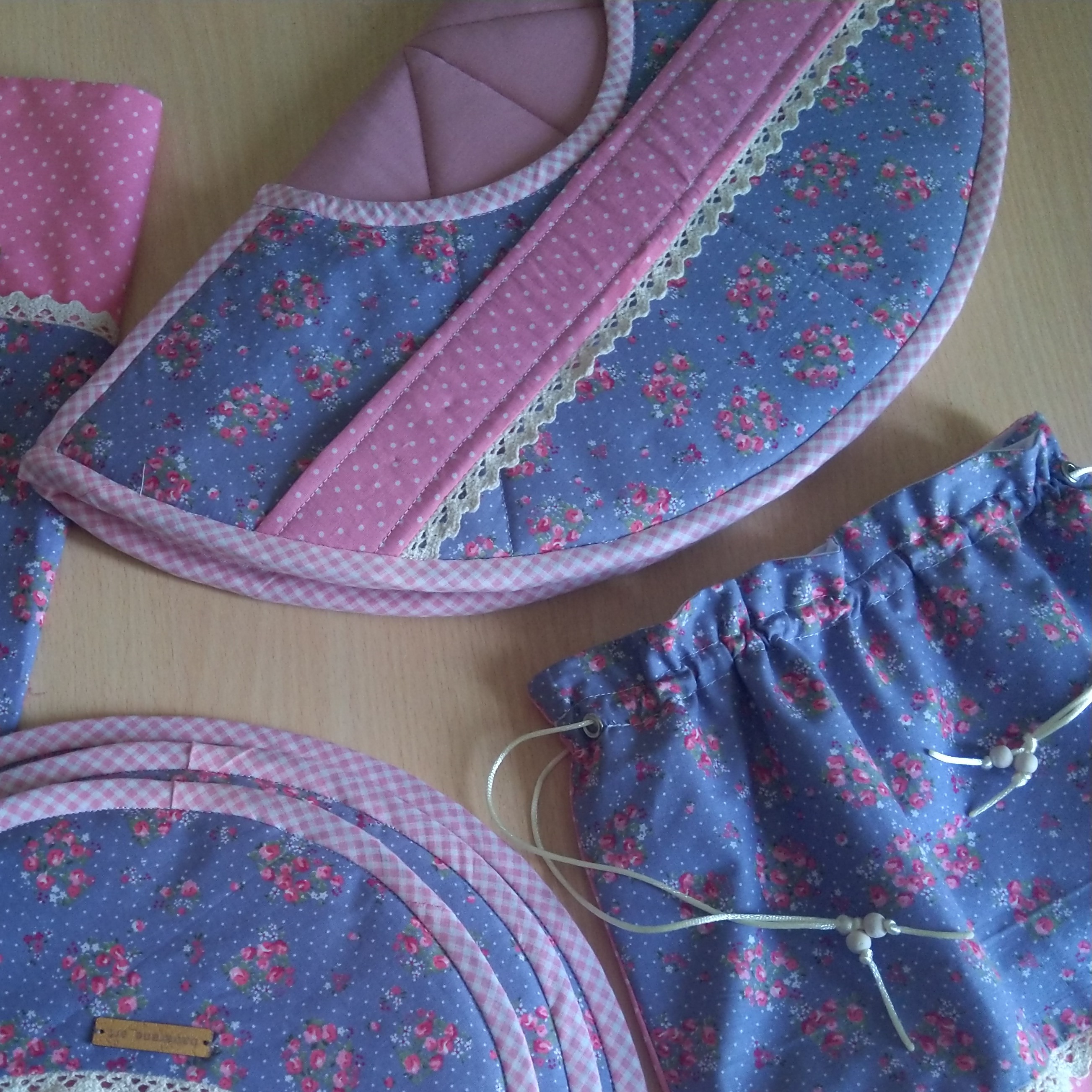 نیم ست سرویس آشپزخونه (کیسه سبزی، کیسه نان، کاور قابلمه)