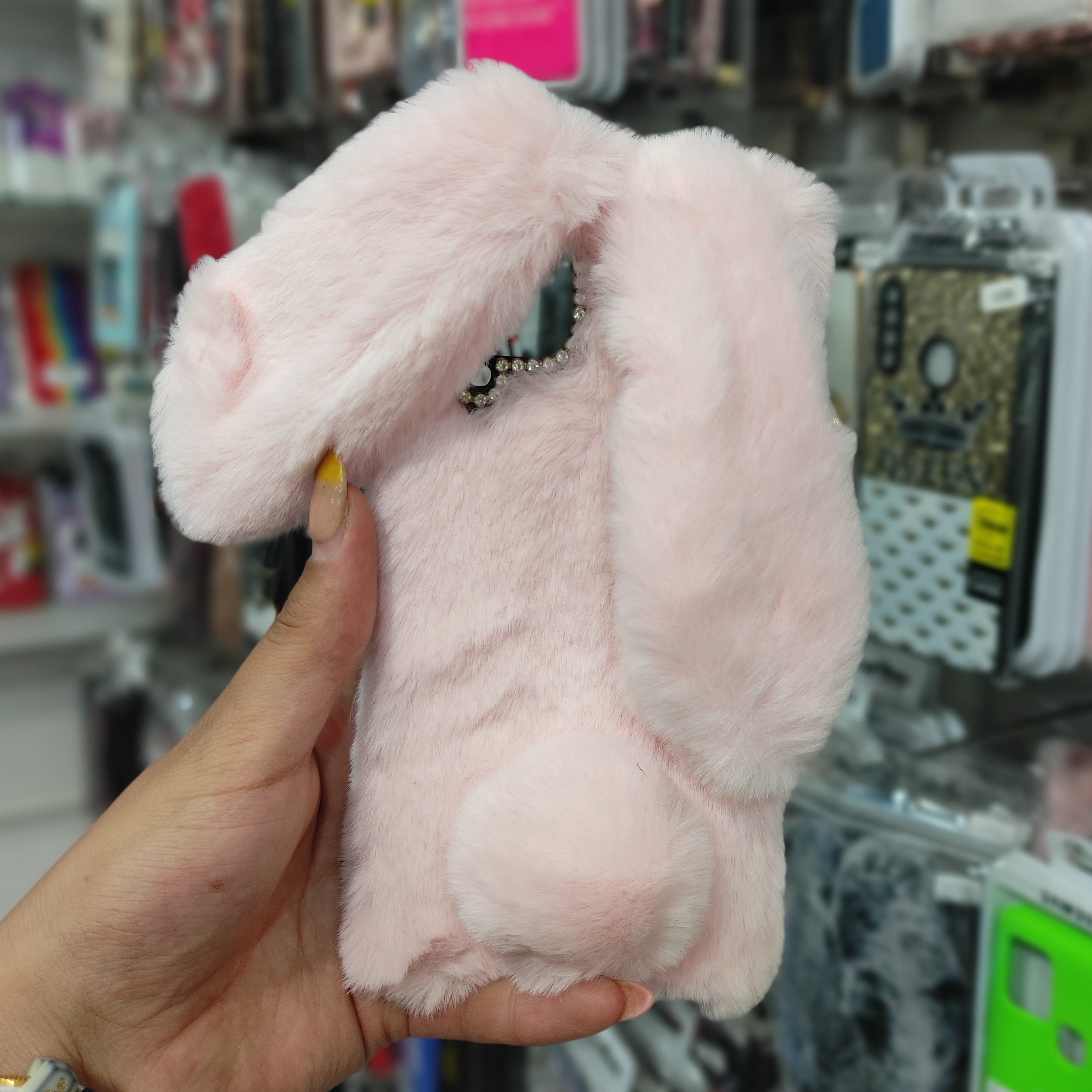 قاب گوشیa12 قاب گوشی خرگوشی خز  دار صورتی موجود ب گوشی های سامسونگ شیامی و ایفون