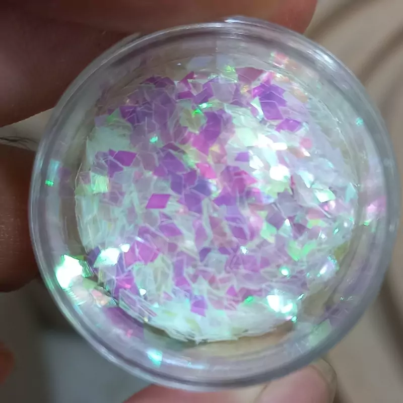 اکلیل درشت سفید هفت رنگ