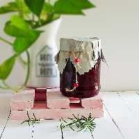 مربای به آبنباتی ، مخصوص امسال ،خونگی، مناسب برای  صبحانه، عصرانه  و دسر، سایز متوسط(890 گرم)