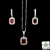 نیم ست های نقره با عیار 925 و آبکاری طلا سفید 
کاری جدید و انتخاب شده ار ژورنال های خارجی
مناسب برای هدیه 
ارسال رایگان 