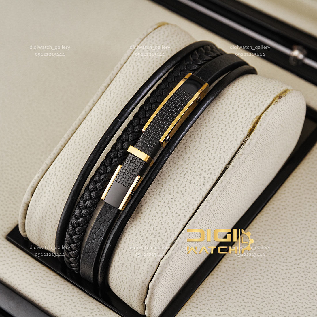 دستبند چرمی 4 دور برند Emporio Armani