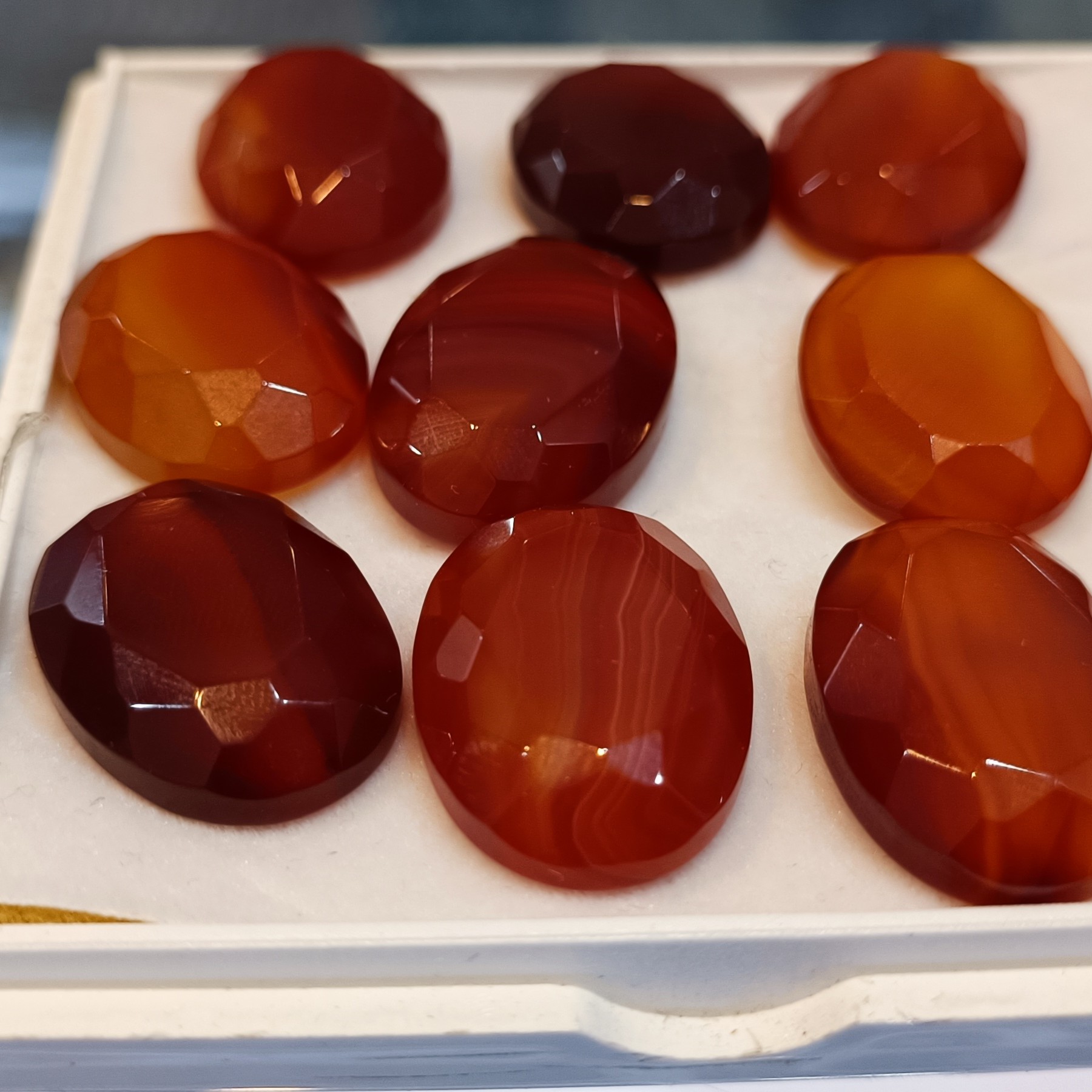 نگین عقیق یا سنگ عقیق تراش جواهری مناسب انگشتر یا انگشتر نقره