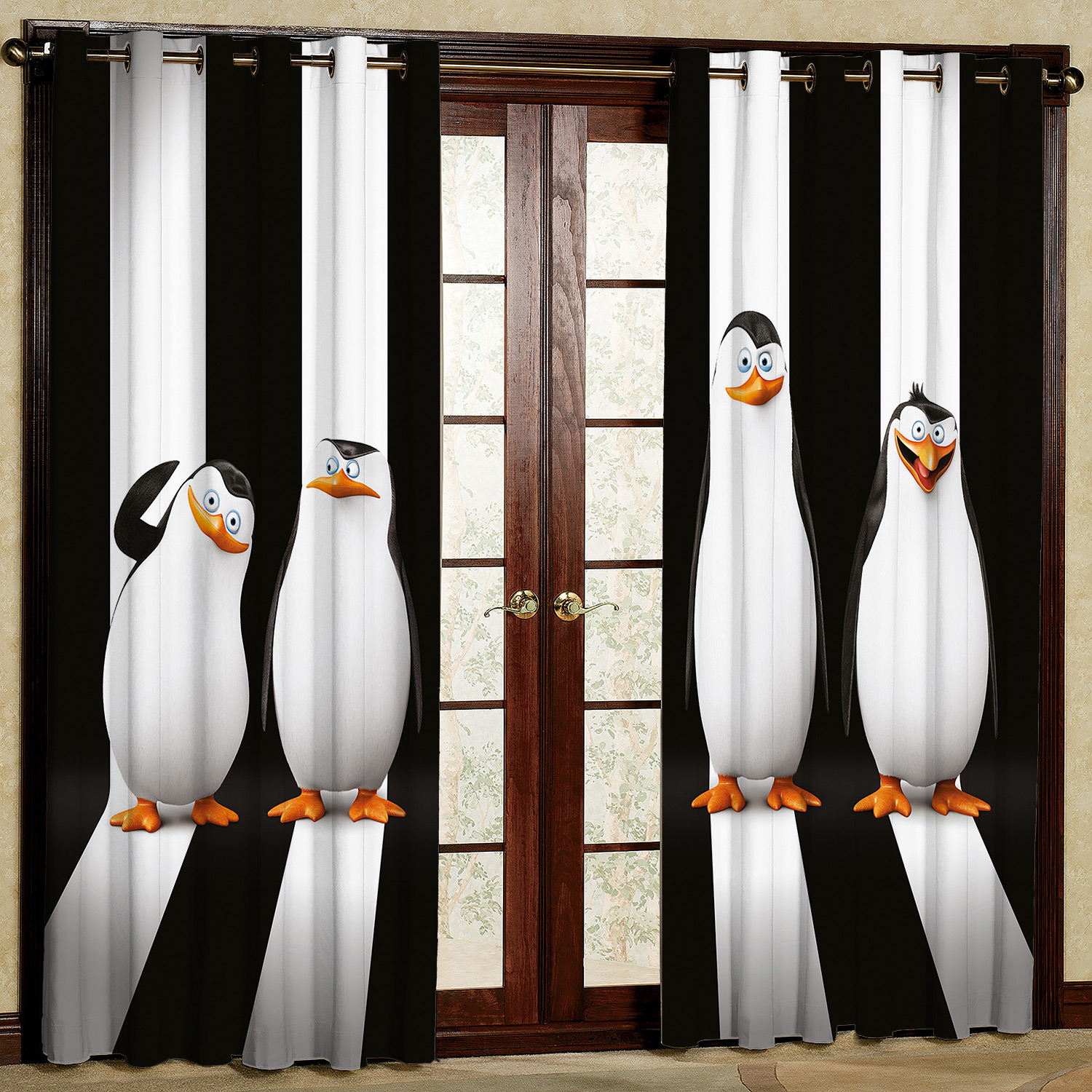 پرده مدل کارتونی پنگوئن مخمل پانچی کد 926 سایز 140x280 سانتی متر