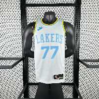 لباس سفید لس آنجلس لیکرز کلاسیک ادیشن