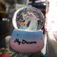 گوی موزيکال برفی و چراغدار طرح دختر و اسب تکشاخ مدل My Dreams