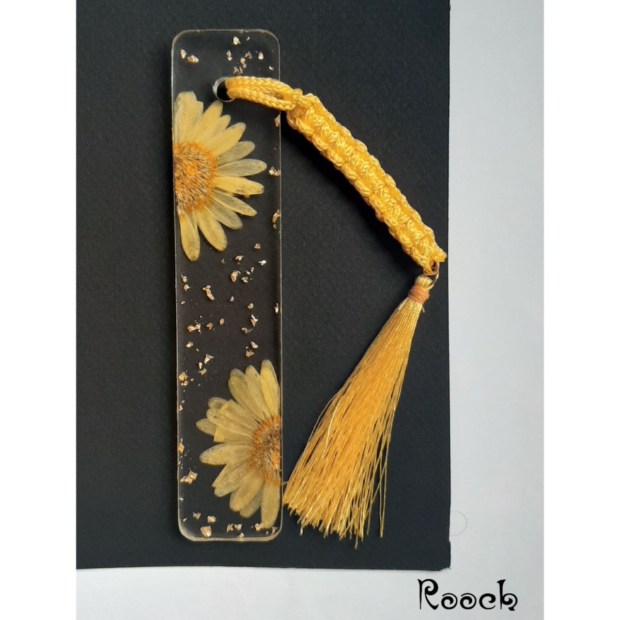 بوک مارک رزینی نشان کتاب با گل طبیعی  و ورق طلا . سایز 12 و 15 سانت عرض 3 سانت یک طرفه