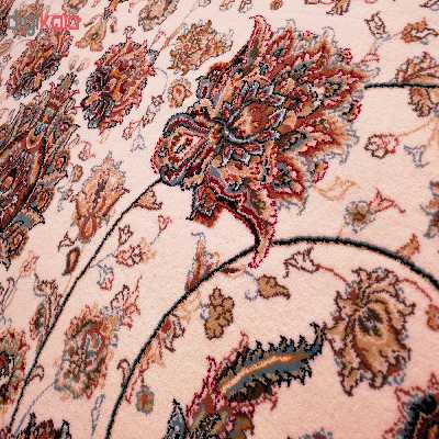 فرش ماشینی زمرد مشهد طرح افشان مدل گل درشت زمینه کرم