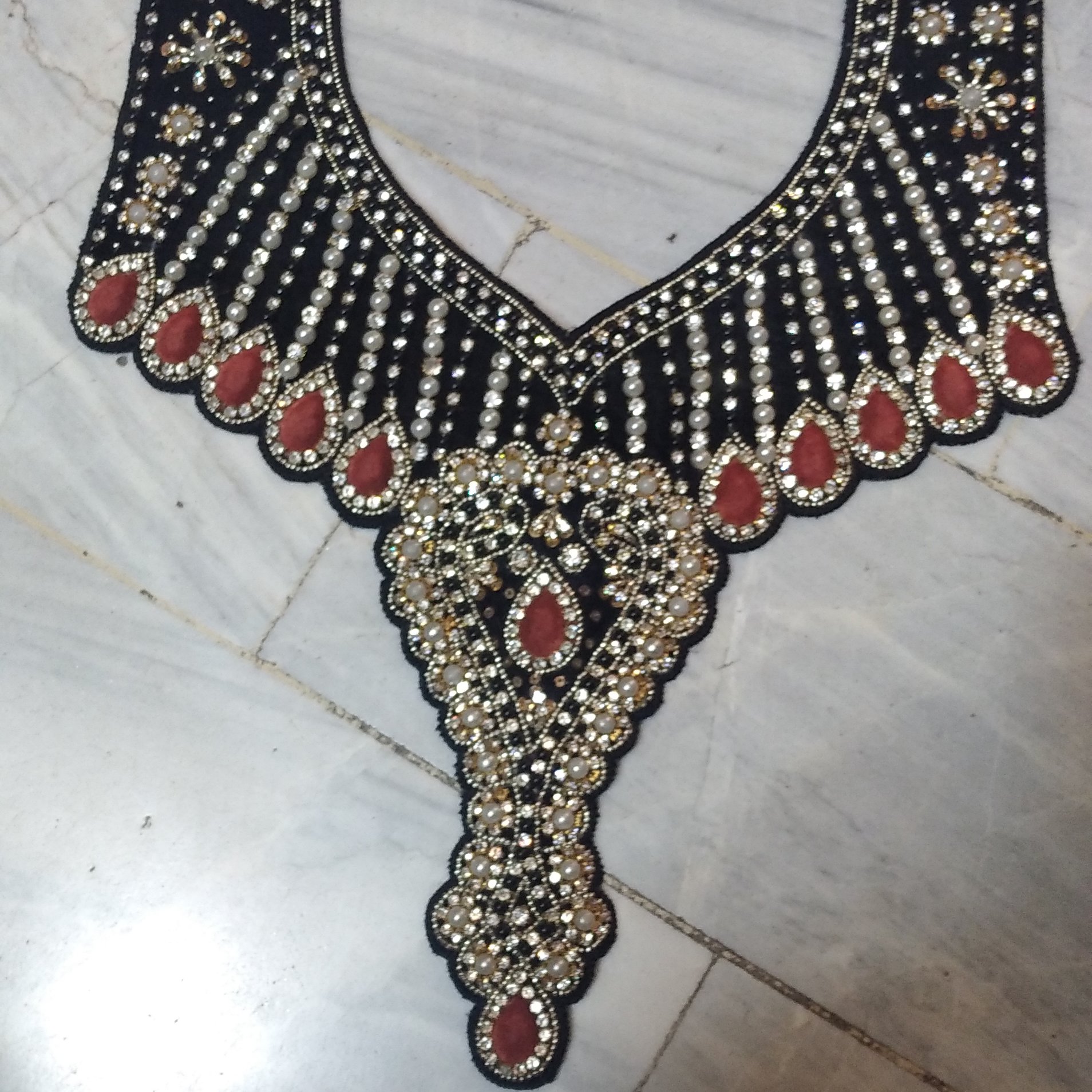 حراج یقه ی کارشده