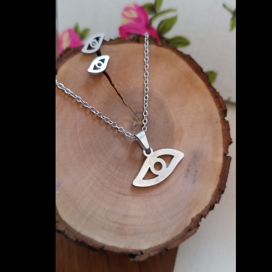 نیم ست نقره ای رنگ ثابت طرح چشم(کد 07)