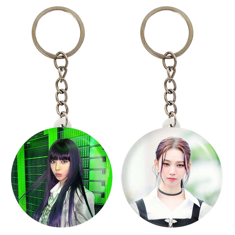 جاکلیدی خندالو مدل کارینا گروه گروه آسپا Aespa کد 1970919711 مجموعه 2 عددی