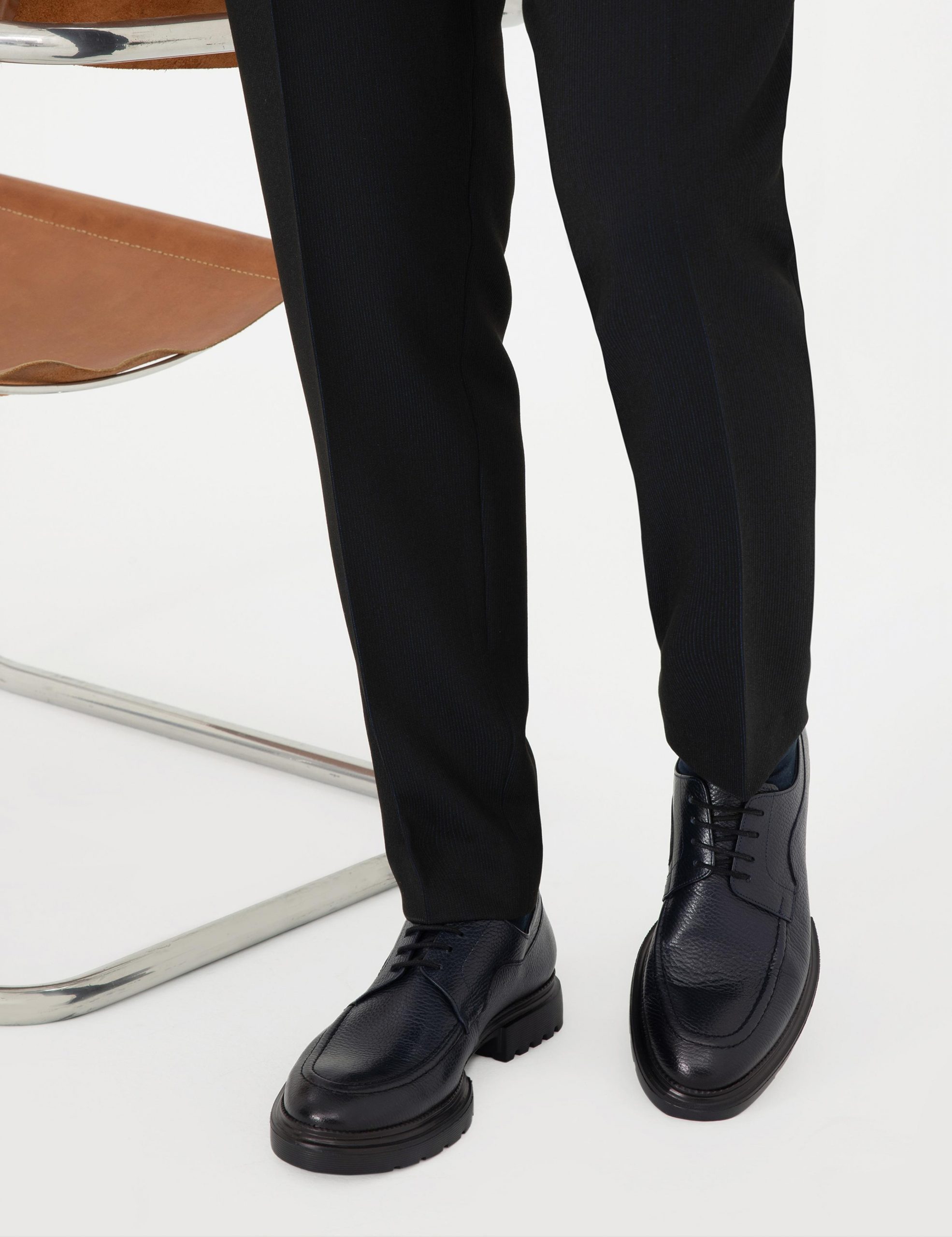 کفش روزمره مردانه سرمه ای پیرکاردین - فروشگاه لباس شهرمون