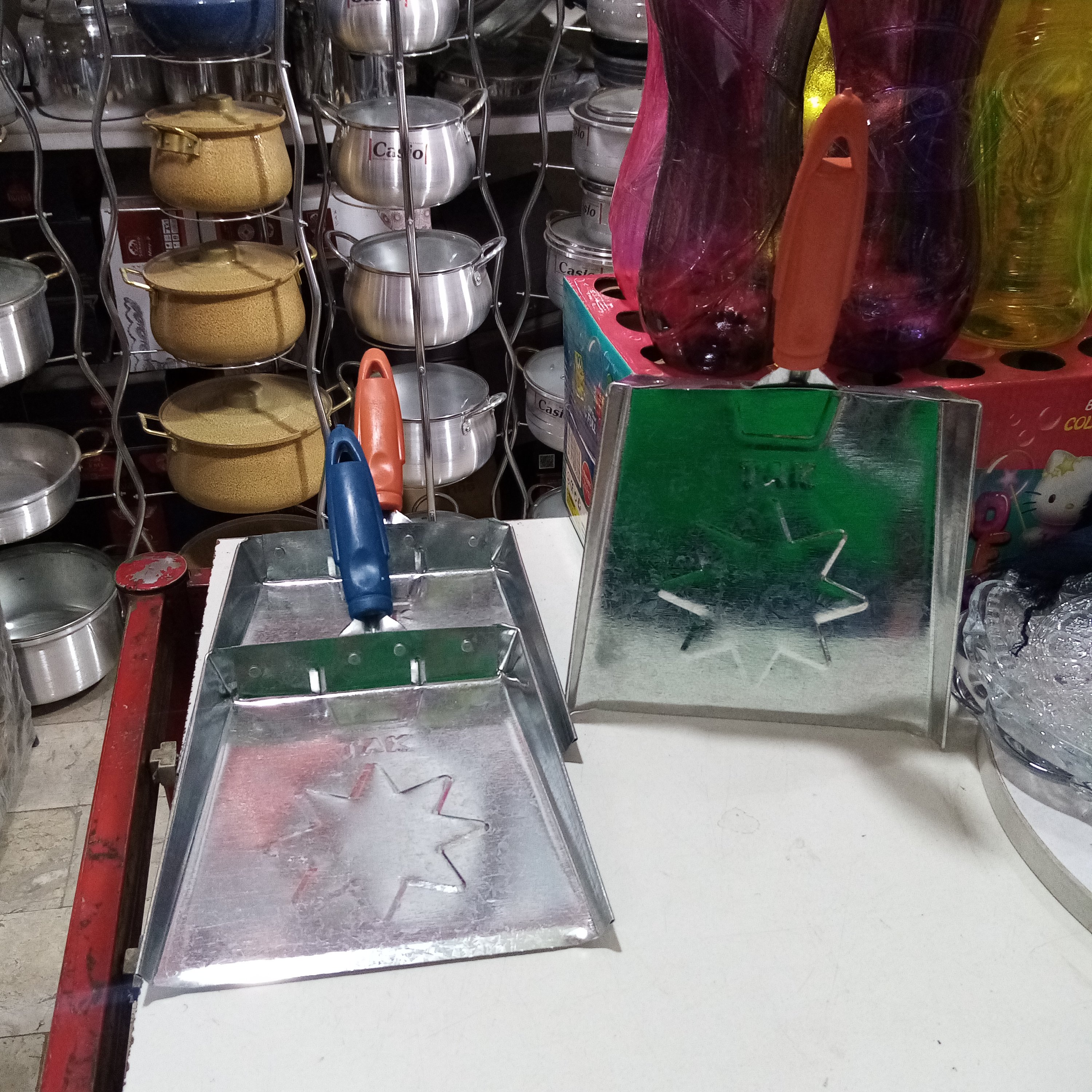 خاک انداز گالوانیزه دسته پلاستیک 