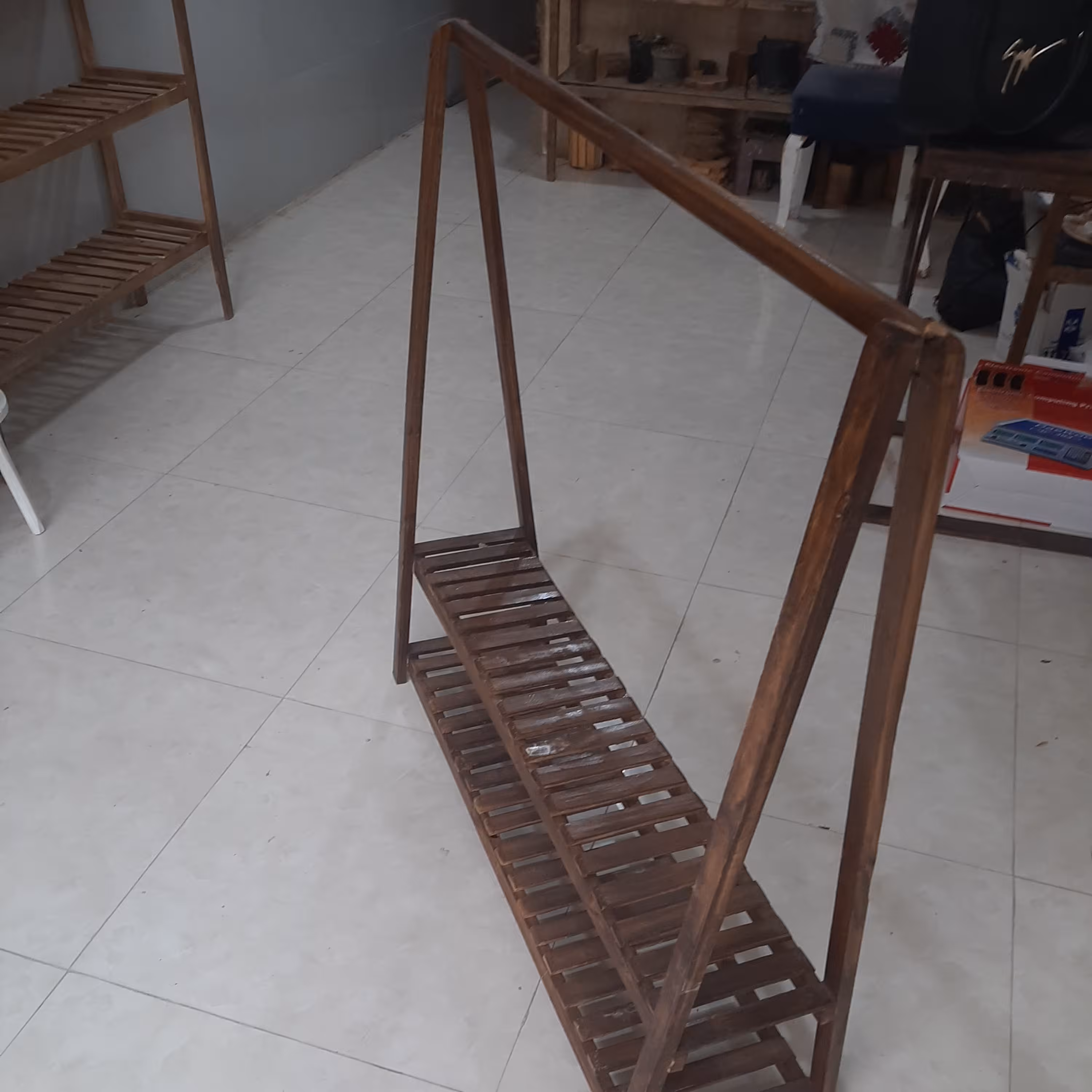 چوب لباسی کودک  ( کار جمع و جور) (سفارشی)