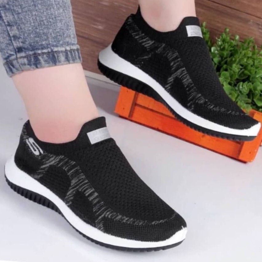 اسپرت اسکیچرز