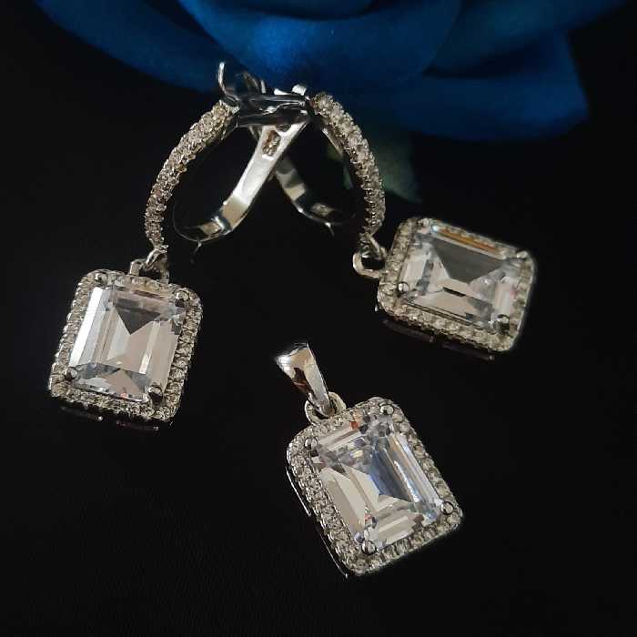 نیم ست نقره، وارداتی، عیار 925،آبکاری رادیوم، بسیار شیک و زیبا، مناسب برای استفاده روزانه و مجلسی 