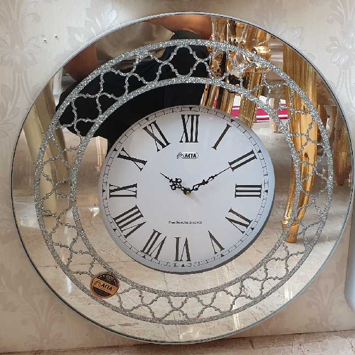 ساعت دیواری چوب و آینه آکیا 6232 نقره ای به همراه گوشواره