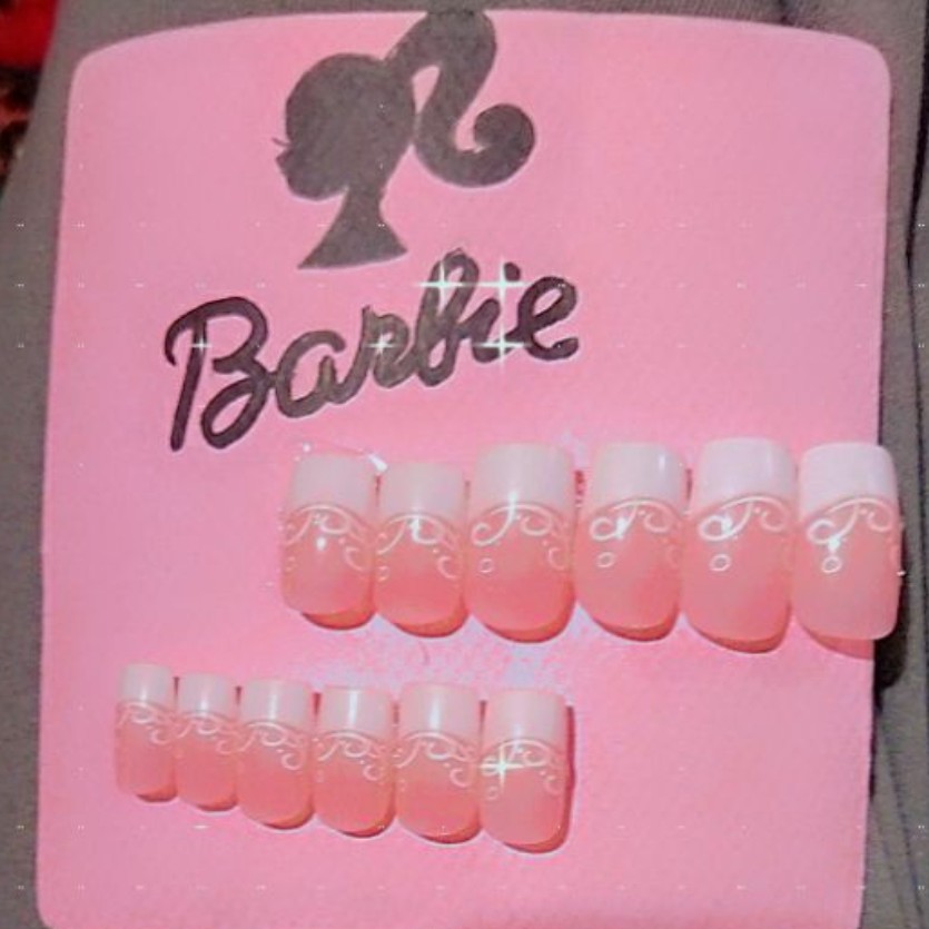 ناخن مصنوعی 