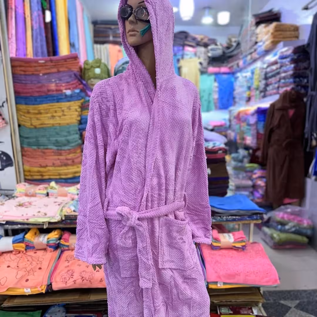 حوله تن پوش  سوزنی پنبه ای نانو کلاه دار کمربند دار جیب دار در دو سایز  xxl  xxxl