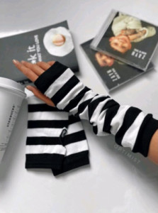 ساقدست راه راه سفید مشکی انگشتی نخ پنبه فری سایز