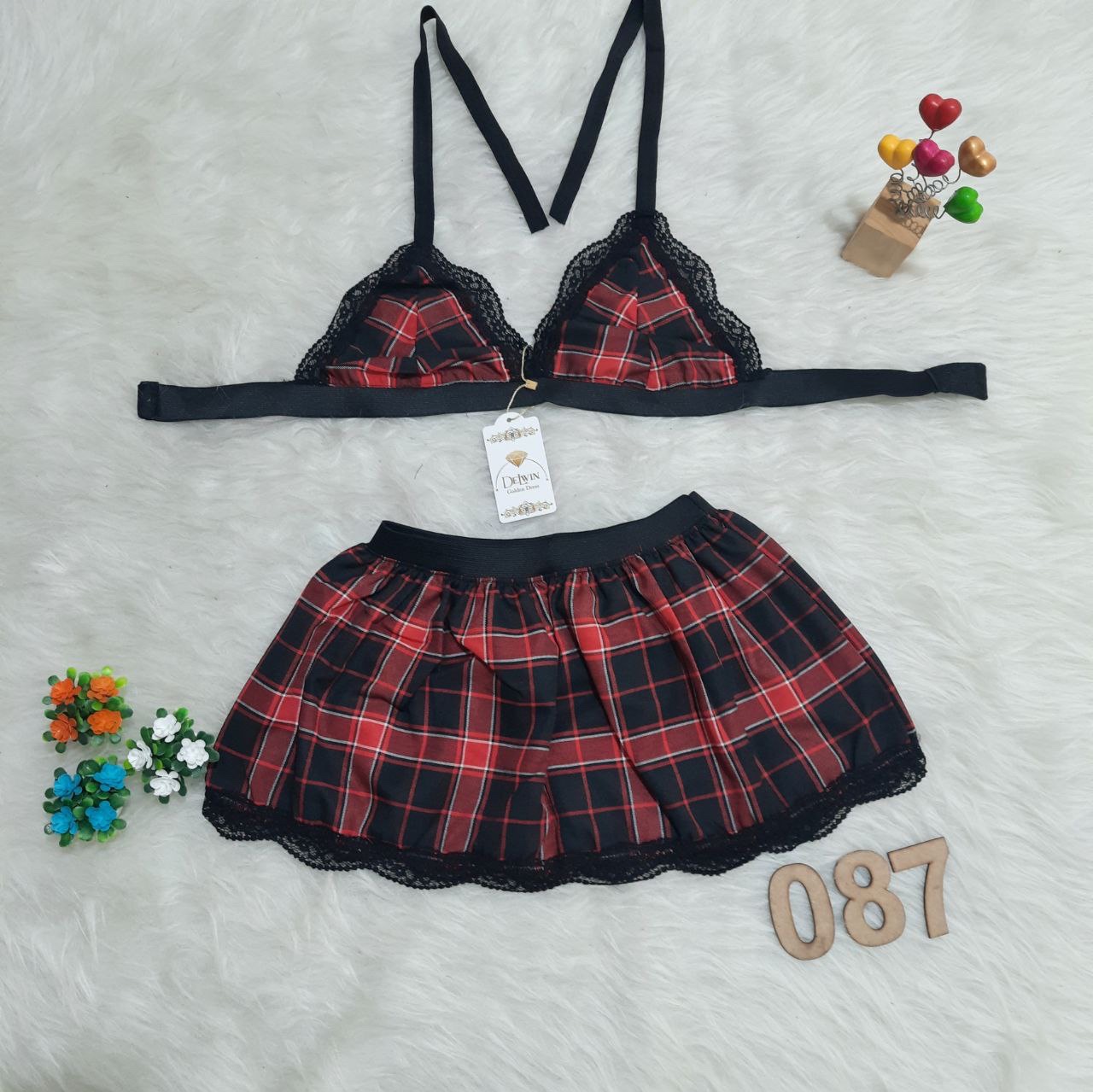 کاستوم دانش اموزی