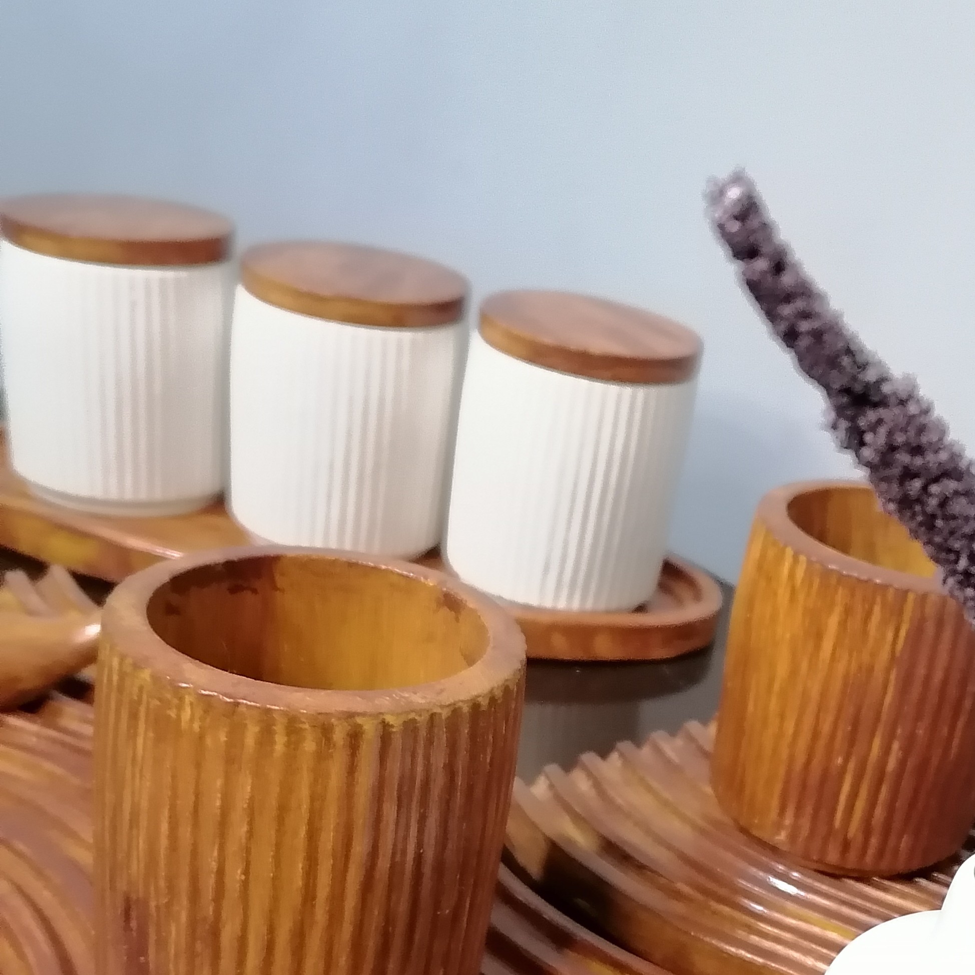 بانکه  بتنی با روکش ضدآب وضد باکتری و درب بتنی طرح  چوب