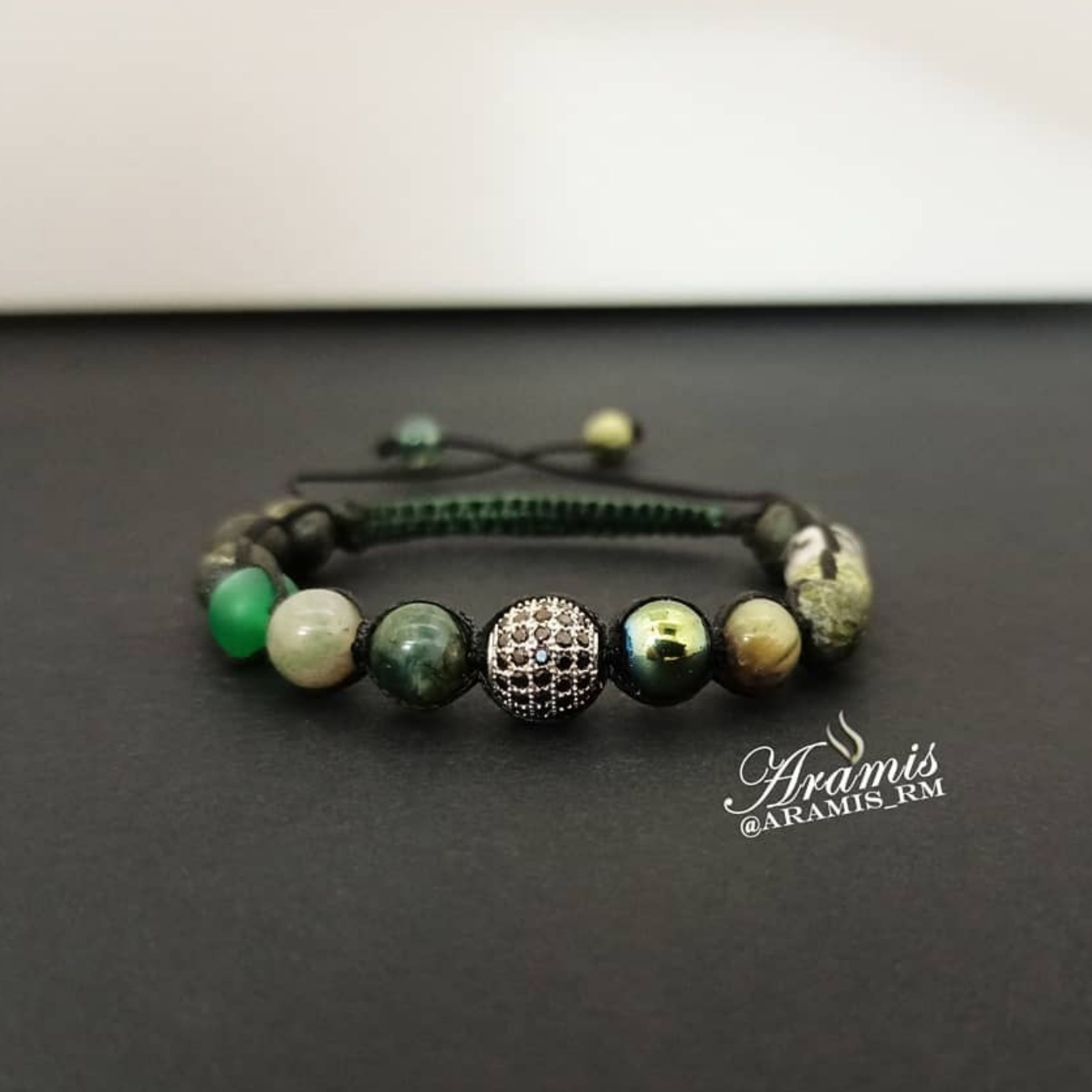 دستبند بافت تمام سنگ همراه گوی سواروفسکی استیل