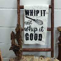 نردبان چوبی همراه با دستمال تکست