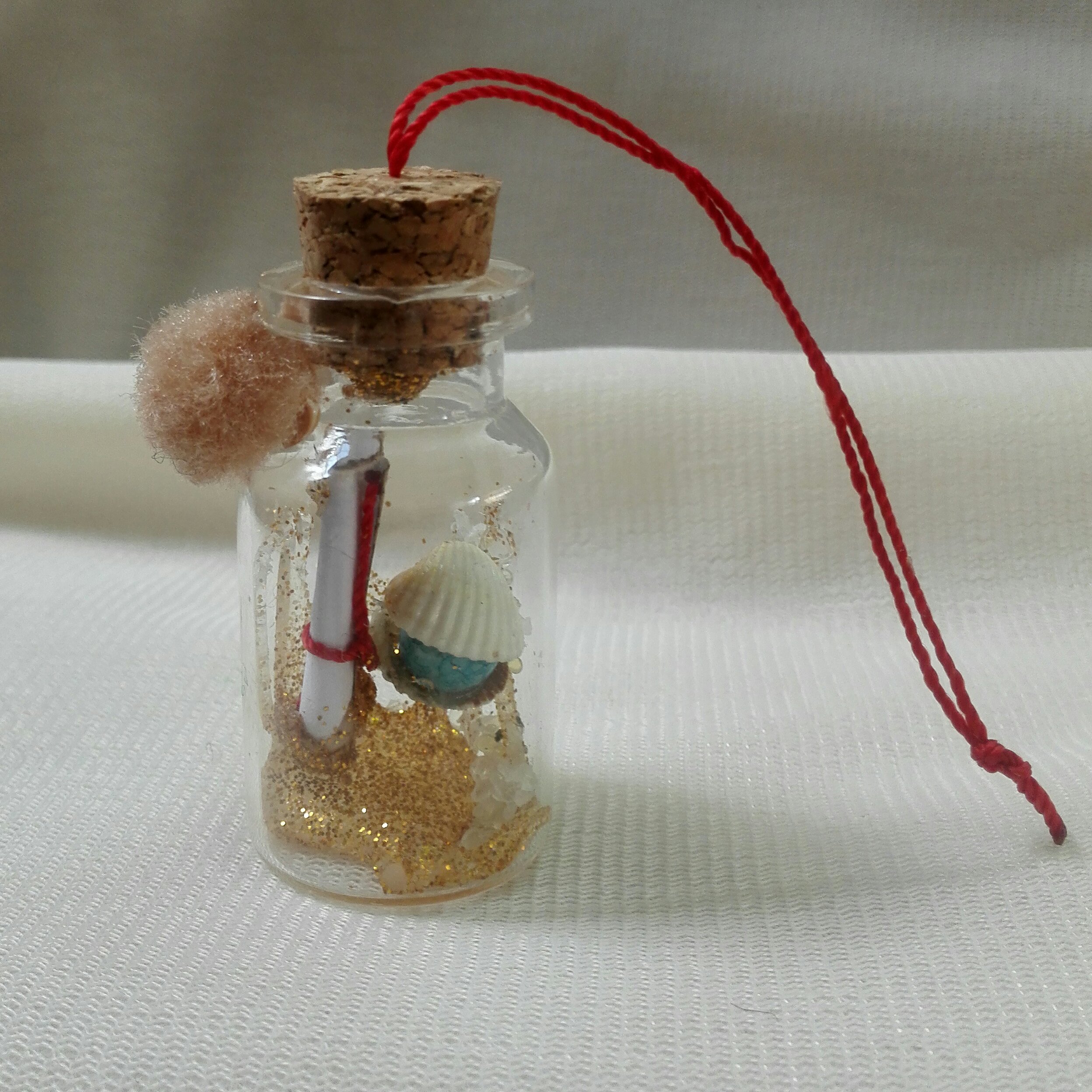 شیشه تزئینی کوچک. تزئین شده با صدف، مناسب برای آویز خودرو، تزئینات فیکس شده اند