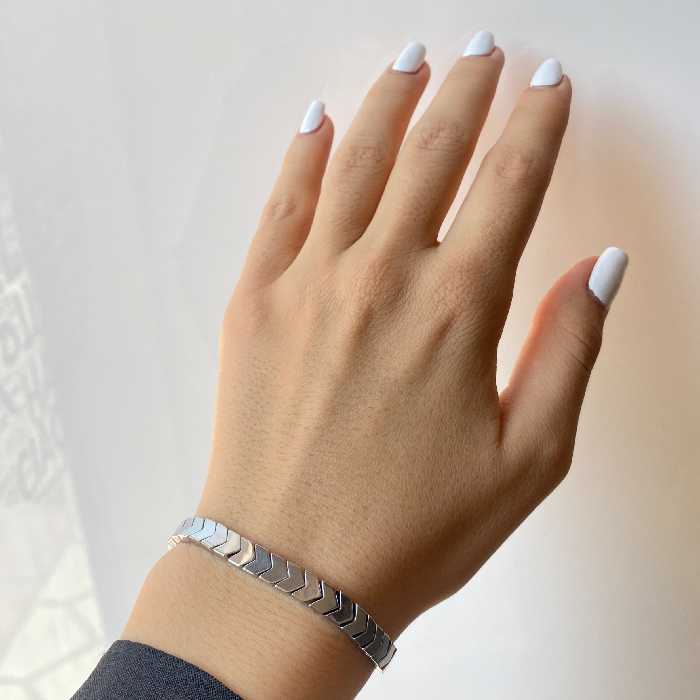 دستبند مدل مثلثی