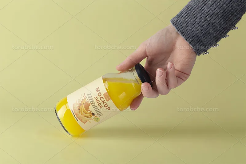 موکاپ بطری آبمیوه مناسب برای طراحی آبمیوه فروشی | گرافیک با طعم تربچه