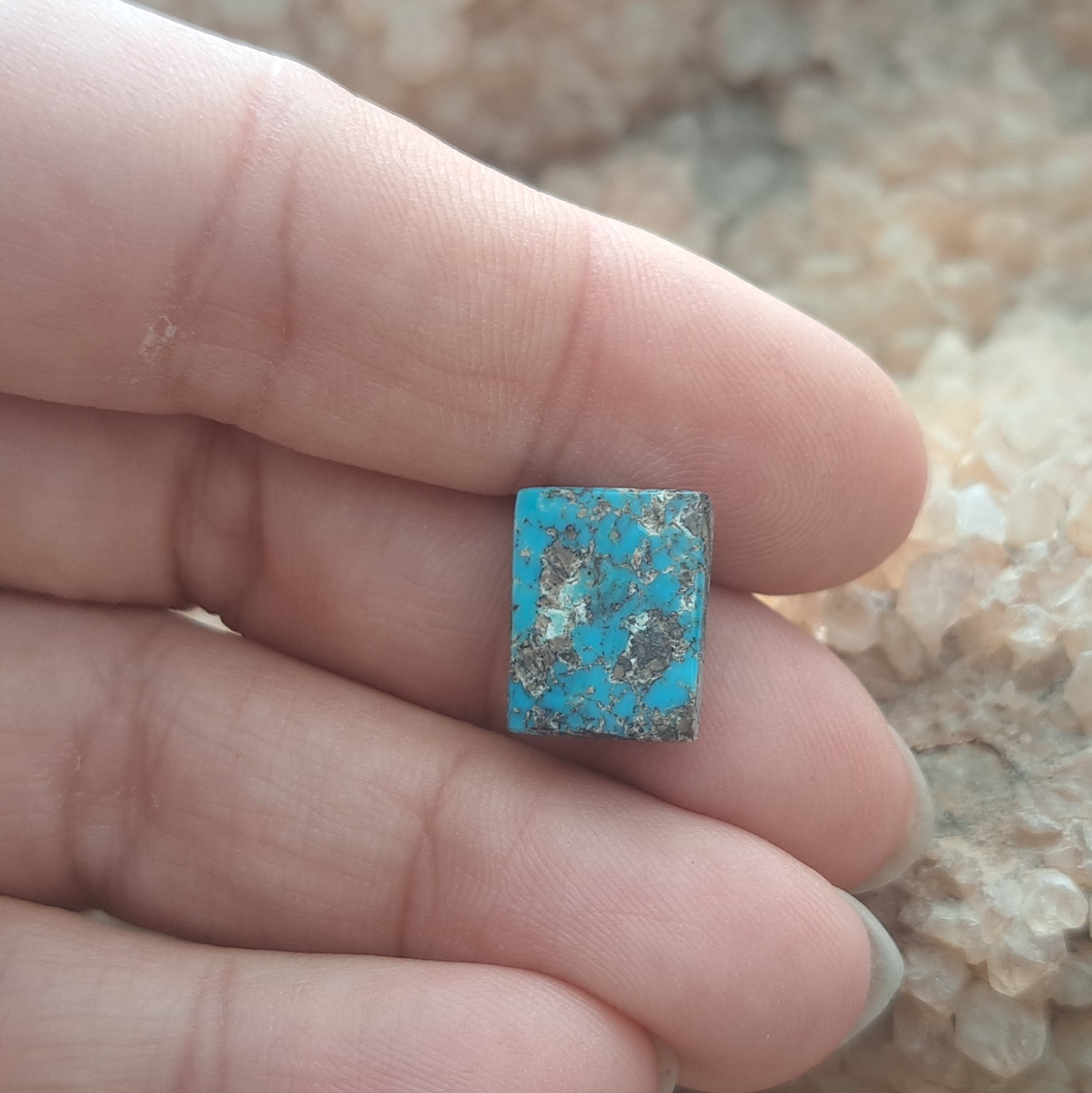 نگین فیروزه نیشابور کد 8972