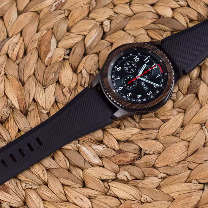 برچسب ماهوت طرح Dark-Walnut-Wood مناسب برای ساعت هوشمند سامسونگ Galaxy Gear S3 Frontier