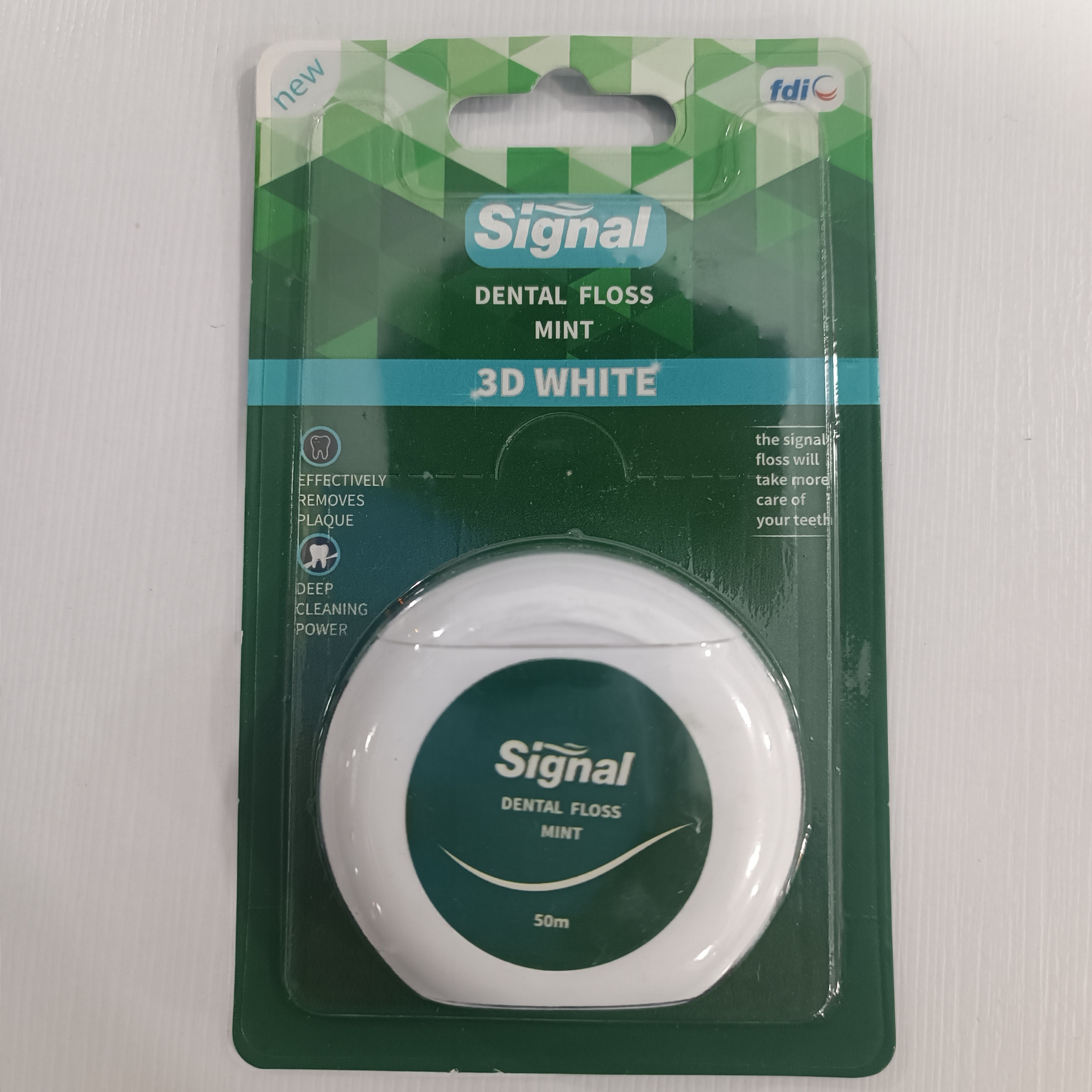 نخ دندان 3d white سیگنال با رایحه نعنا 50 متری