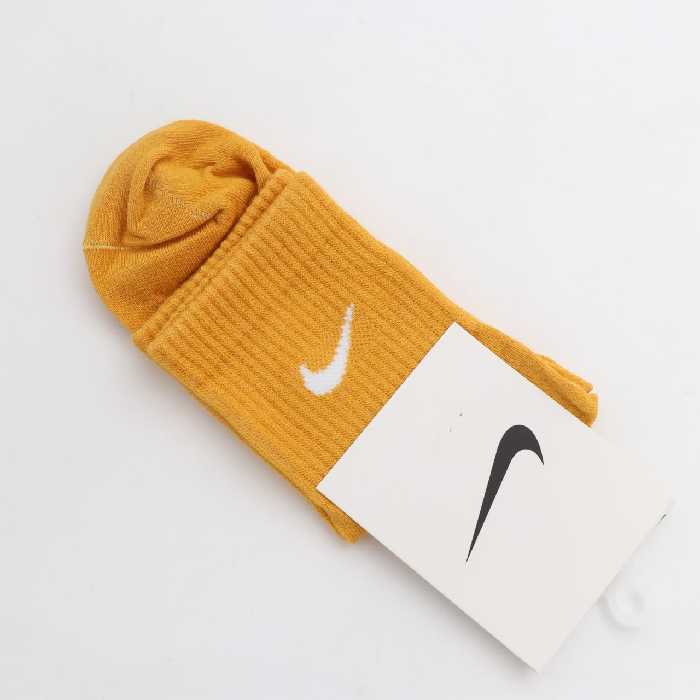 جوراب اسپورت نیم ساق پنبه نایک اُکر کانگورو 20256