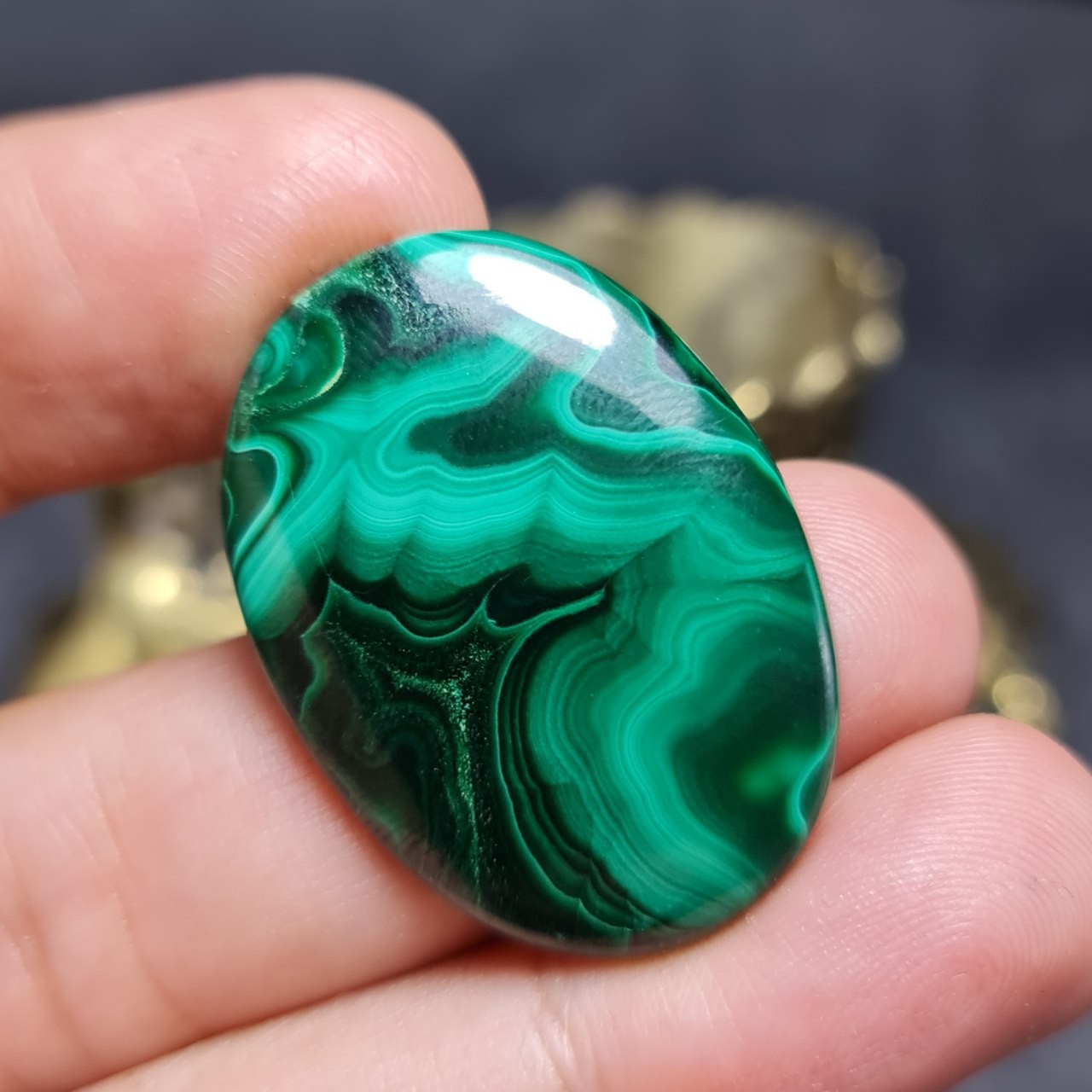  نگین درشت سنگ طبیعی مالاکیت اصل معدنی کشور کنگو
کد 28567
