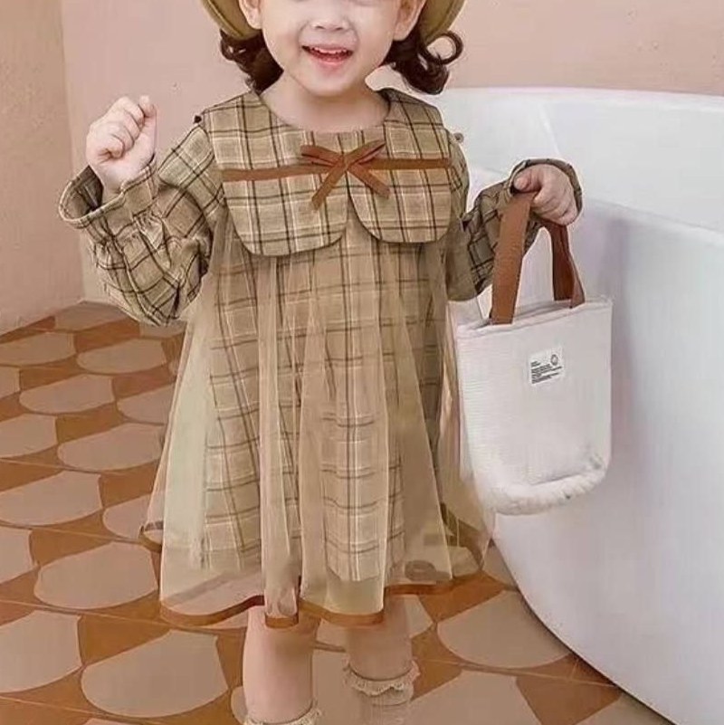 پیراهن دخترانه وارداتی. جنس بالاتنه ظریف و تور لباس چروک نمیشه.سن 1 تا 5 سال.