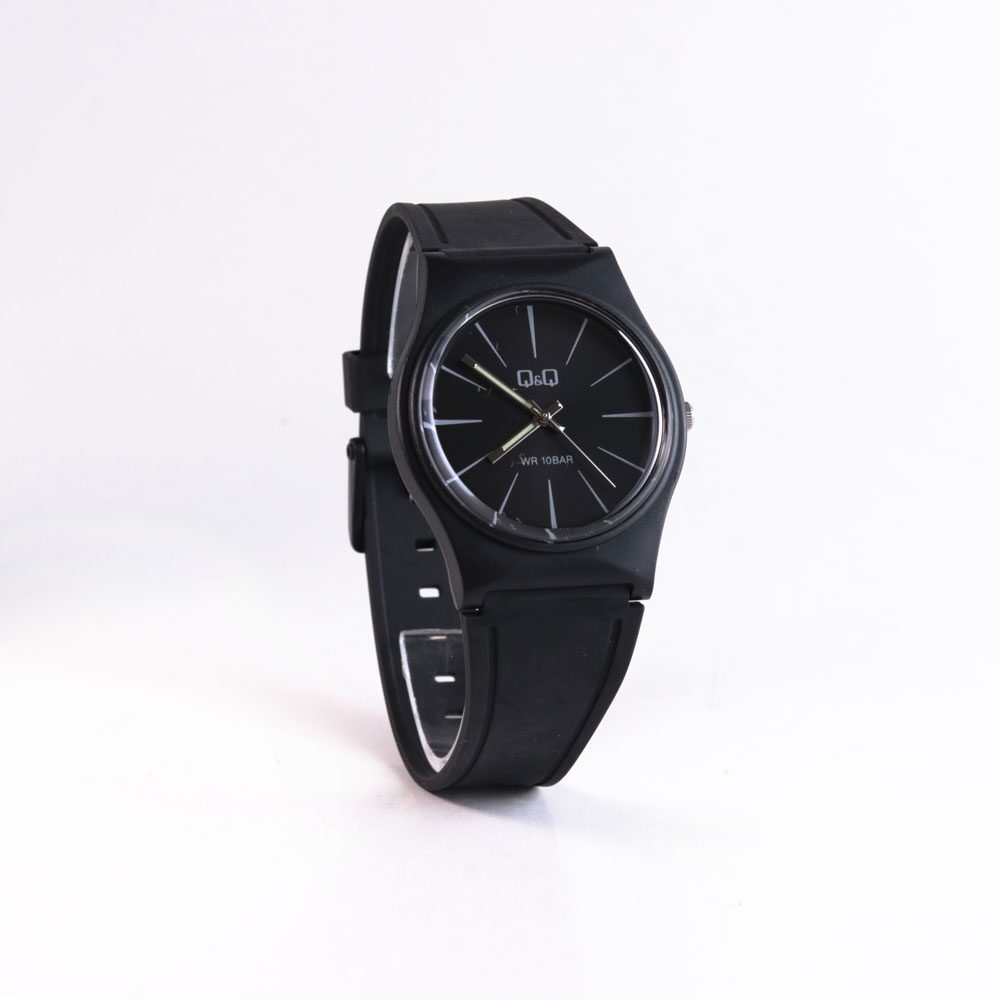 ساعت مچی پسرانه کیو اند کیو کد 212 Q&Q