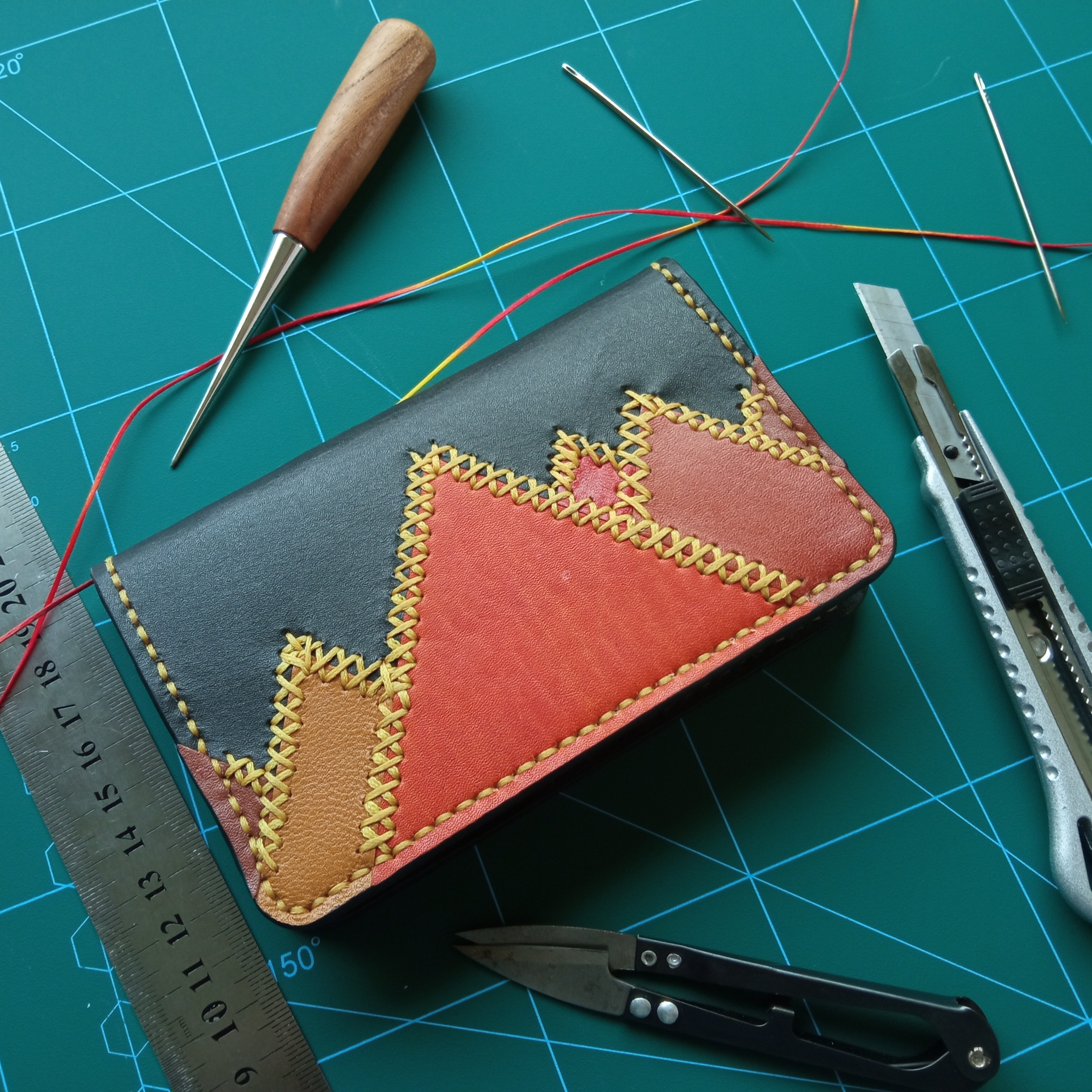 جاکارتی کیف پول طرح کوه چرم طبیعی دست دوز