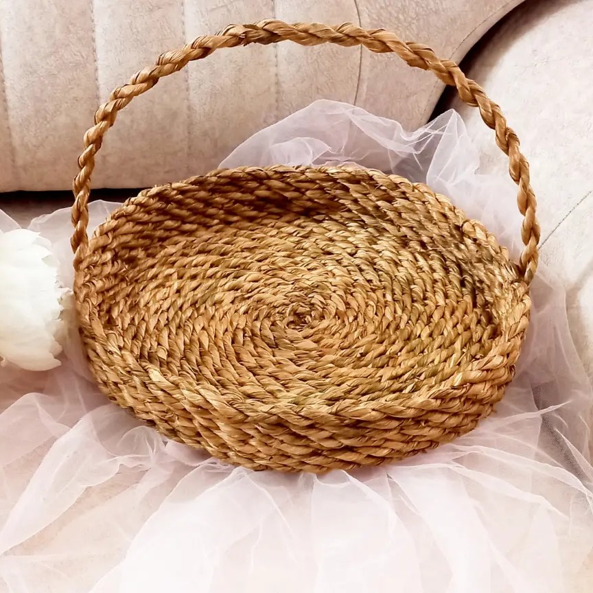 سبد دسته دار حصیری