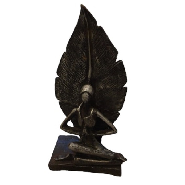 مجسمه مدل یوگا طرح برگ