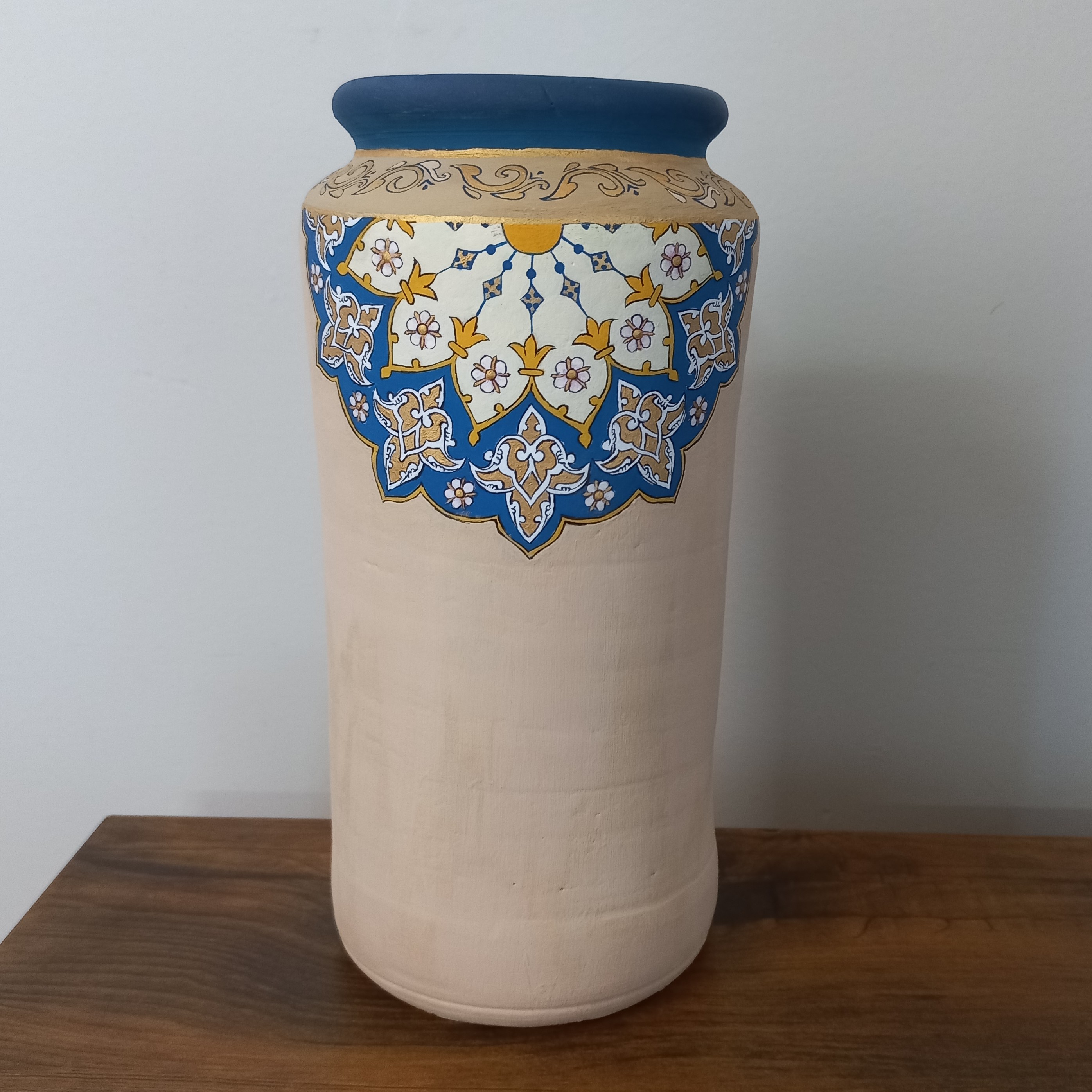 گلدان سفالی