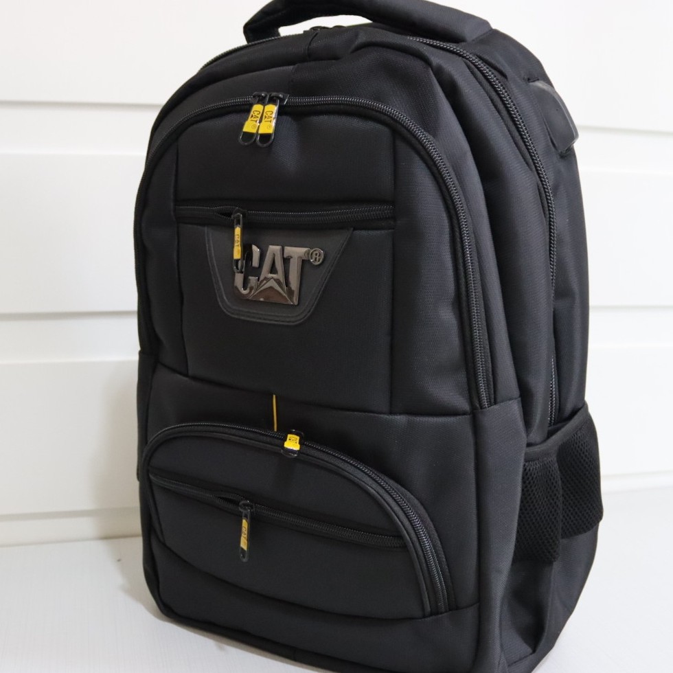 کوله پشتی کد 503 رنگ مشکی دارای 5 عدد جیب با ابعاد 34در 48 و وزن 935 گرم 