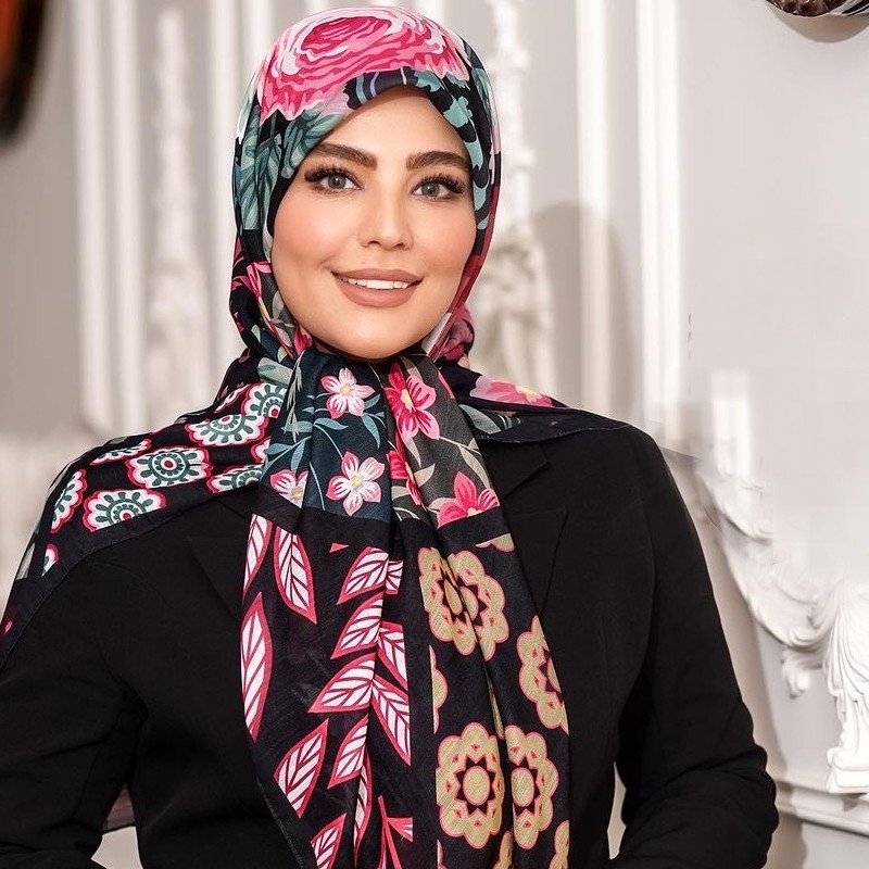 روسری قواره بزرگ گلدار