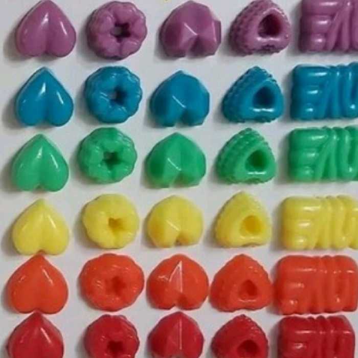 قالب یخ میکس عمق هر خونه 2 سانت و قطر هر خونه حدودا/5 تا4 سانت برای یخ هایی تزیینی و ژله پزیرایی